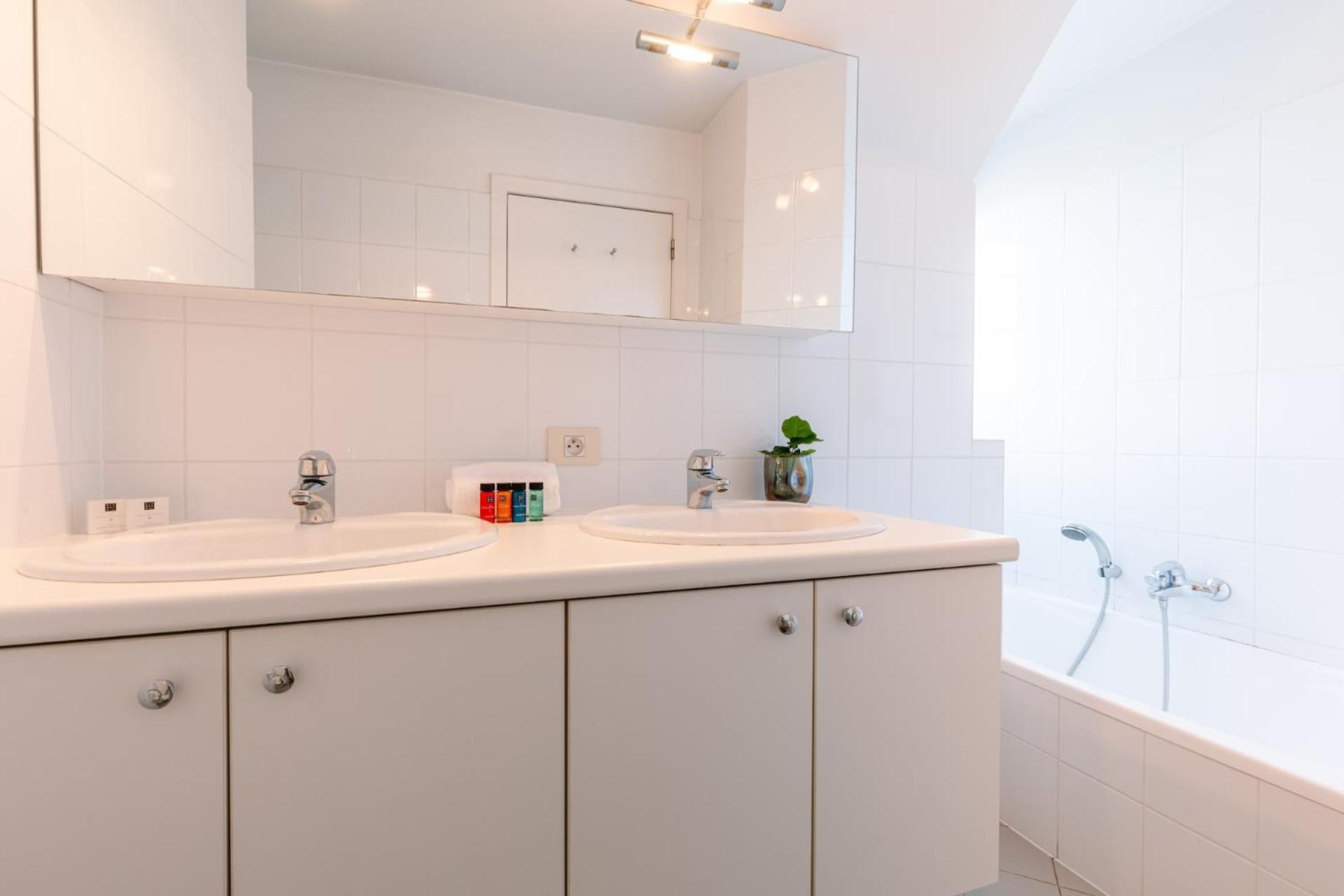 Charming Spacious Duplex Apt With Private Parking In Knokke Knokke-Heist Exterior foto