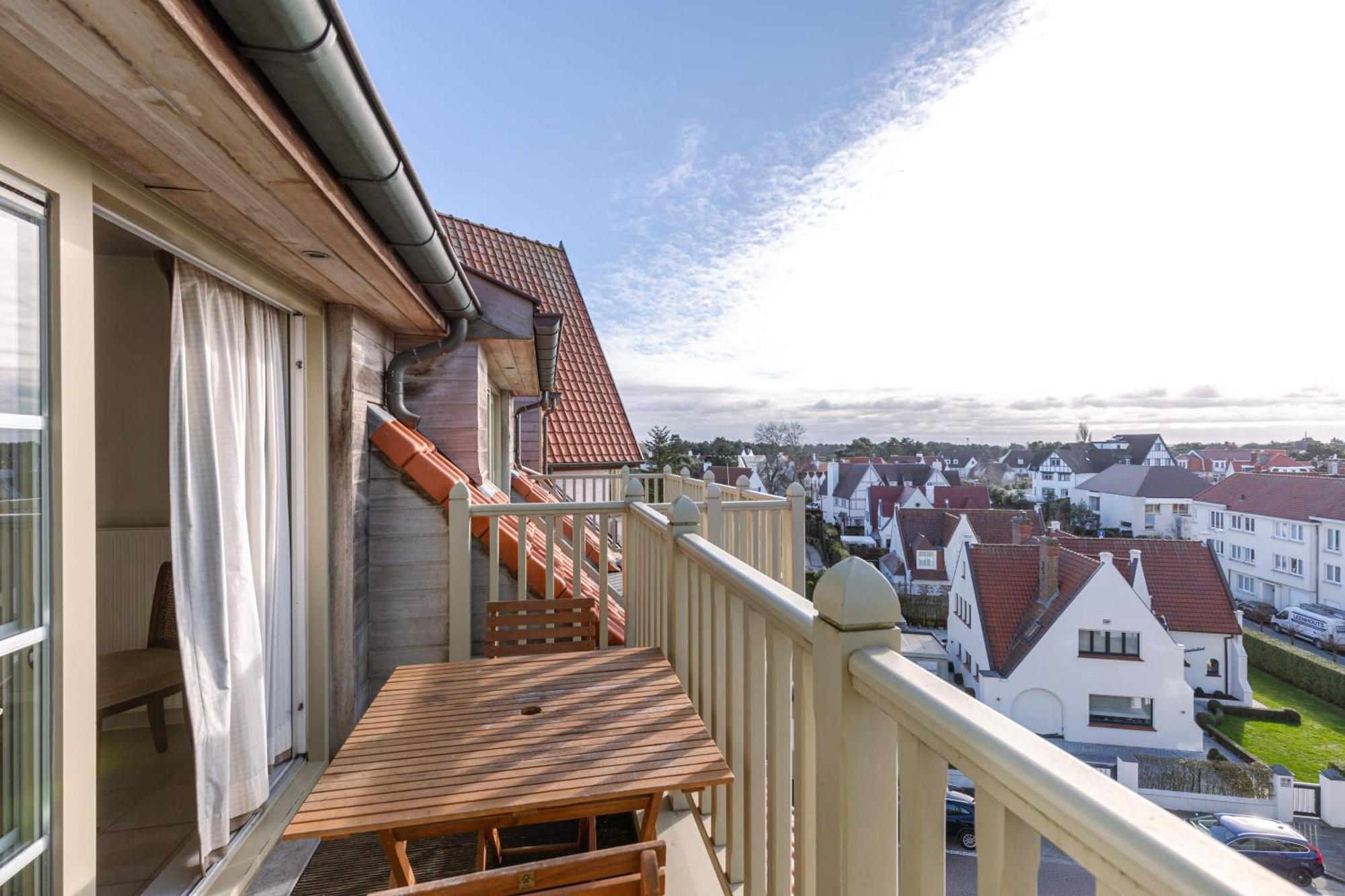 Charming Spacious Duplex Apt With Private Parking In Knokke Knokke-Heist Exterior foto